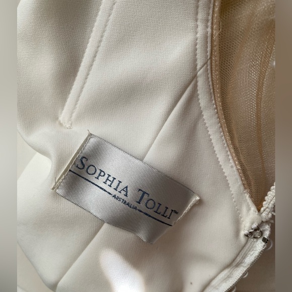 Sophia Tolli Simone wedding dress in size 8. Never worn and unaltered. - Picture 3 of 10